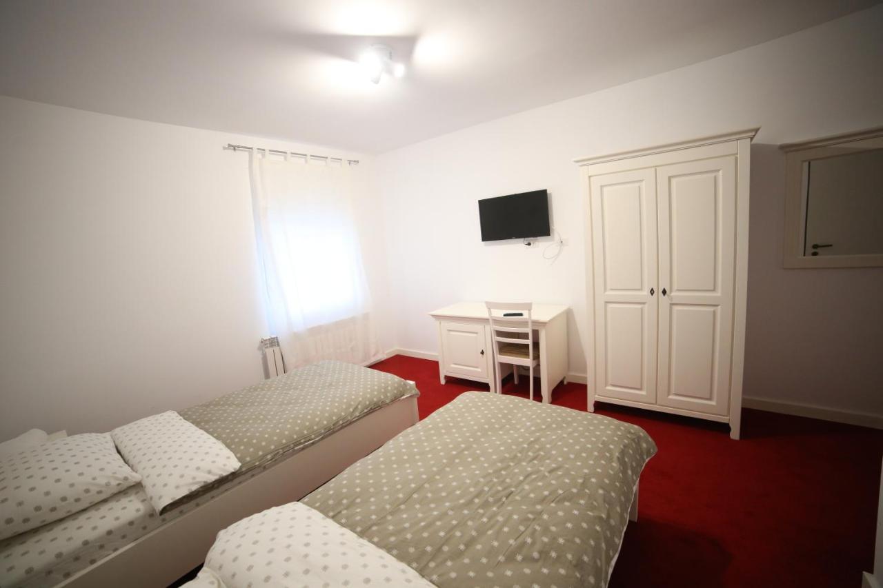 Fresh Accommodation Рэдэуци Экстерьер фото